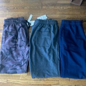 I’m selling my jogging pants, they are large and I am an extra large